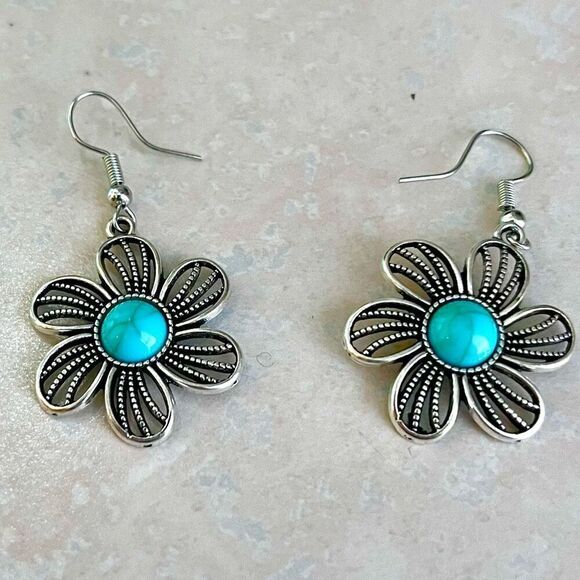 BBU Southwest Style Turquoise & silver Dangle Earrings - Picture 8 of 10